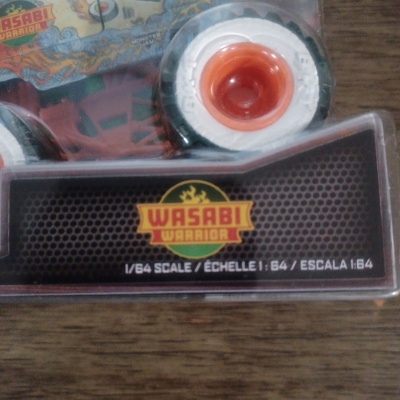 Monster Jam Wasabi Warrior Scale 1:64 Series 31 By Spin Master True Metal - Picture 2 of 10